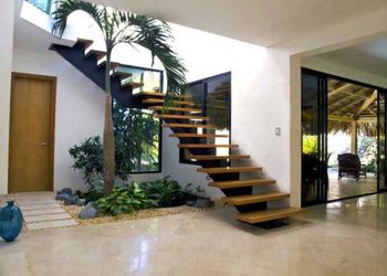 Tư vấn thiết kế giếng trời kết hợp với cầu thang cho nhà ống