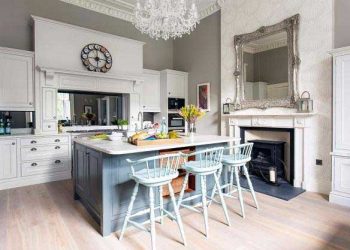 Có nên đặt gương chiếu trong phòng bếp