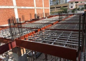 Hình ảnh cốp pha dầm sàn đang được thi công